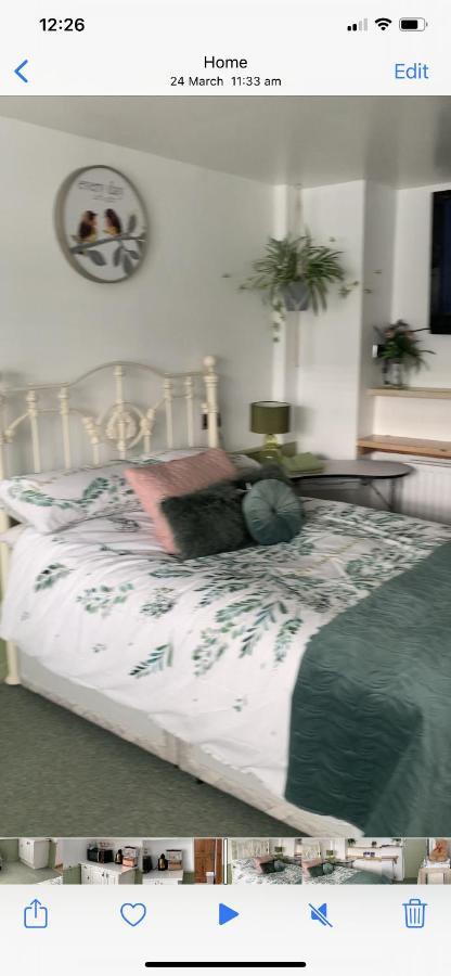 Barrs Court Beds Acomodação com café da manhã Warmley Exterior foto