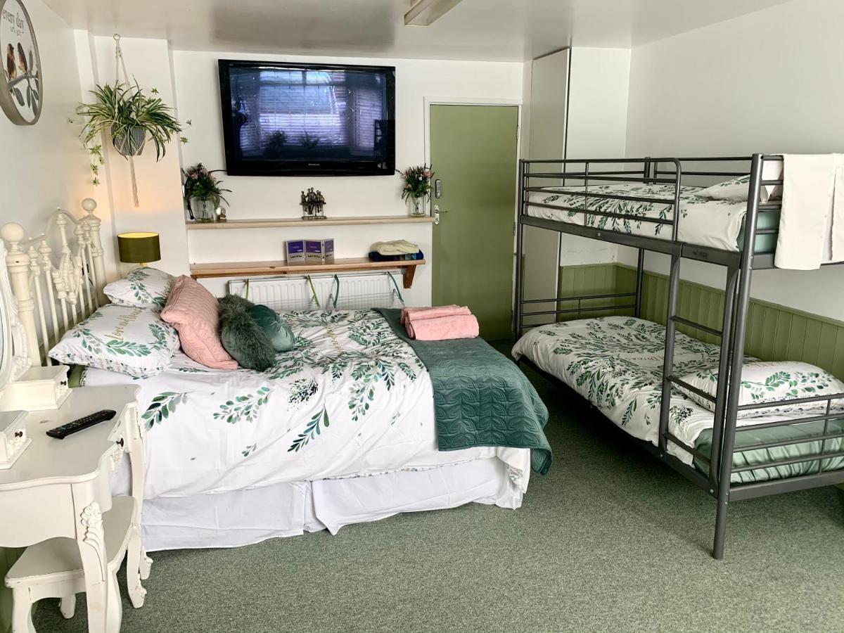 Barrs Court Beds Acomodação com café da manhã Warmley Exterior foto