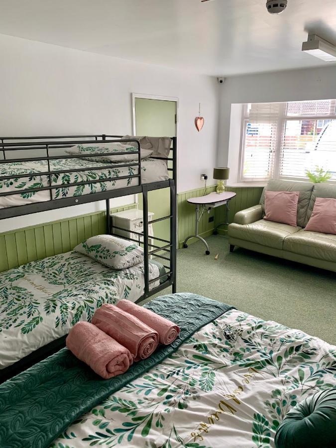 Barrs Court Beds Acomodação com café da manhã Warmley Exterior foto